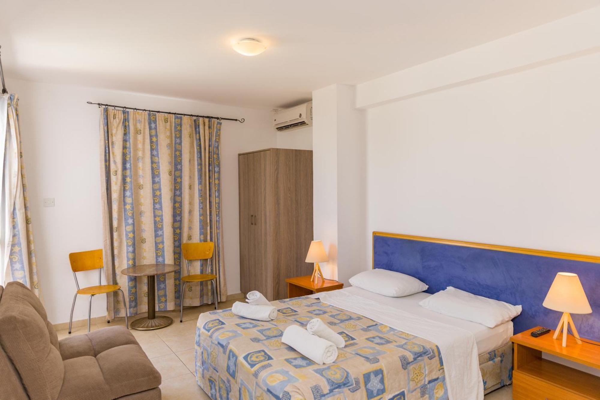 Alecos Hotel Apartments Paphos Extérieur photo
