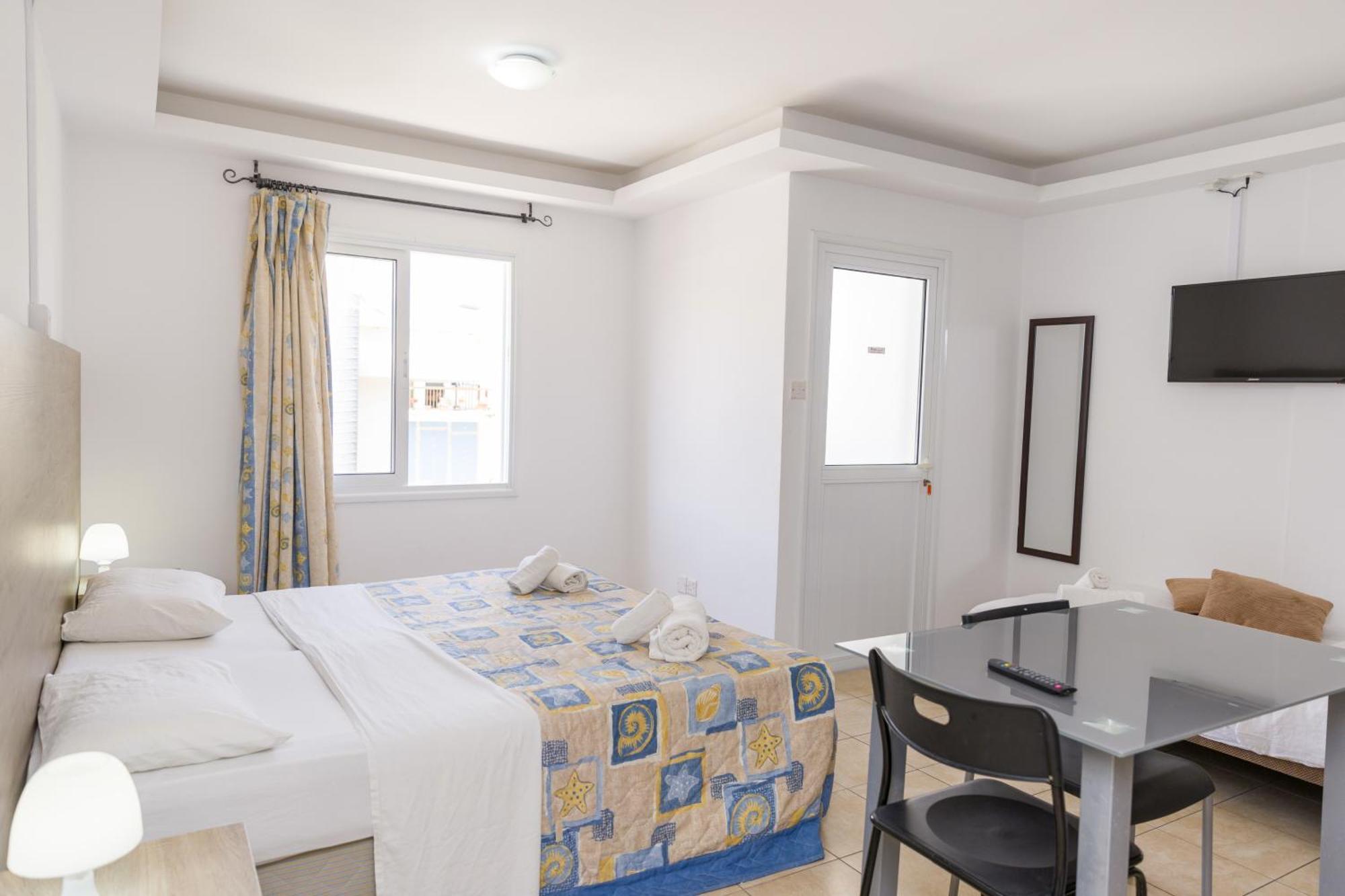 Alecos Hotel Apartments Paphos Extérieur photo