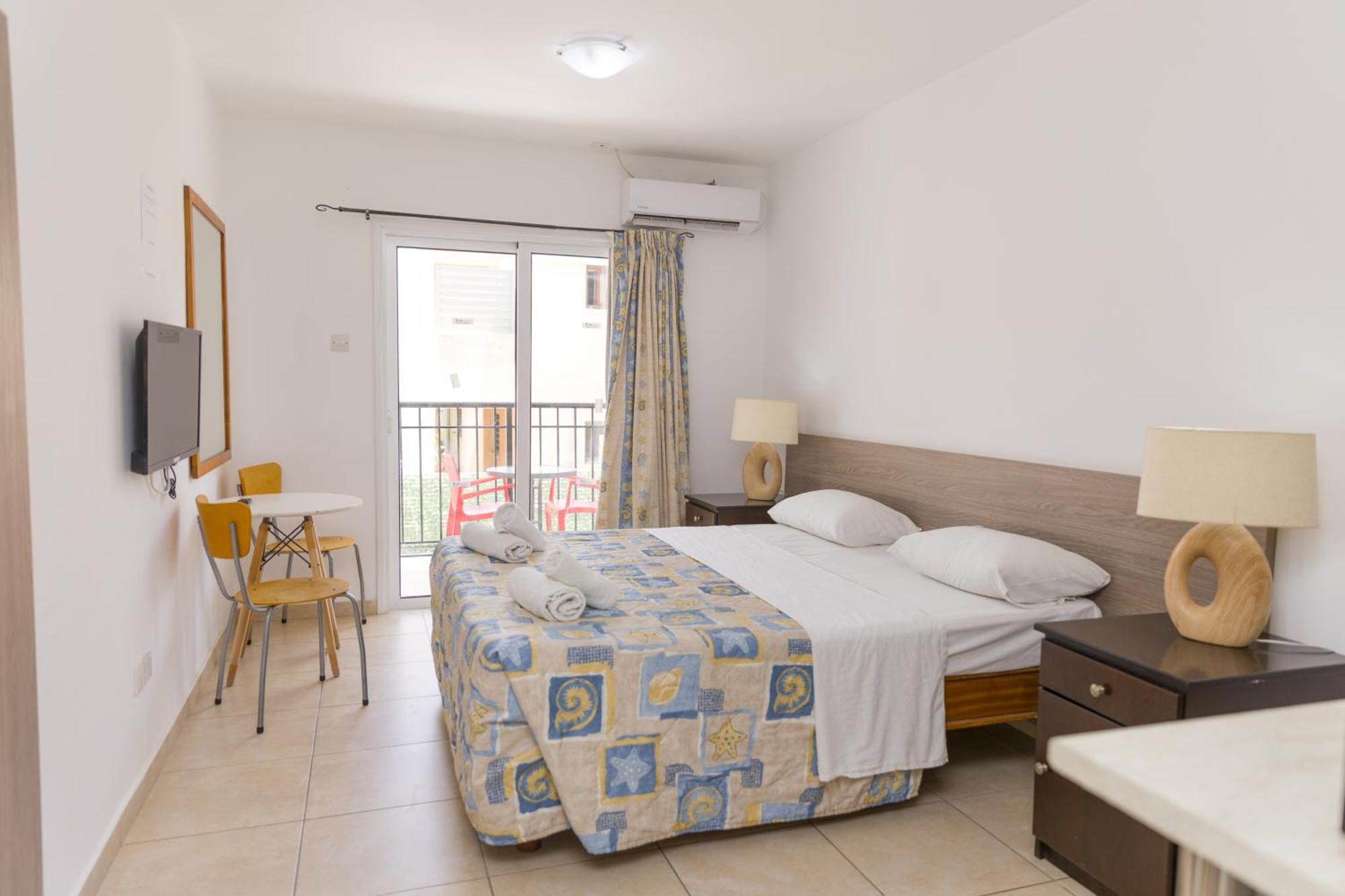 Alecos Hotel Apartments Paphos Extérieur photo